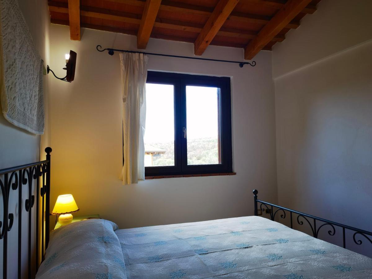 La Corte Degli Ulivi - Albergo Rurale トレズヌラーゲス エクステリア 写真