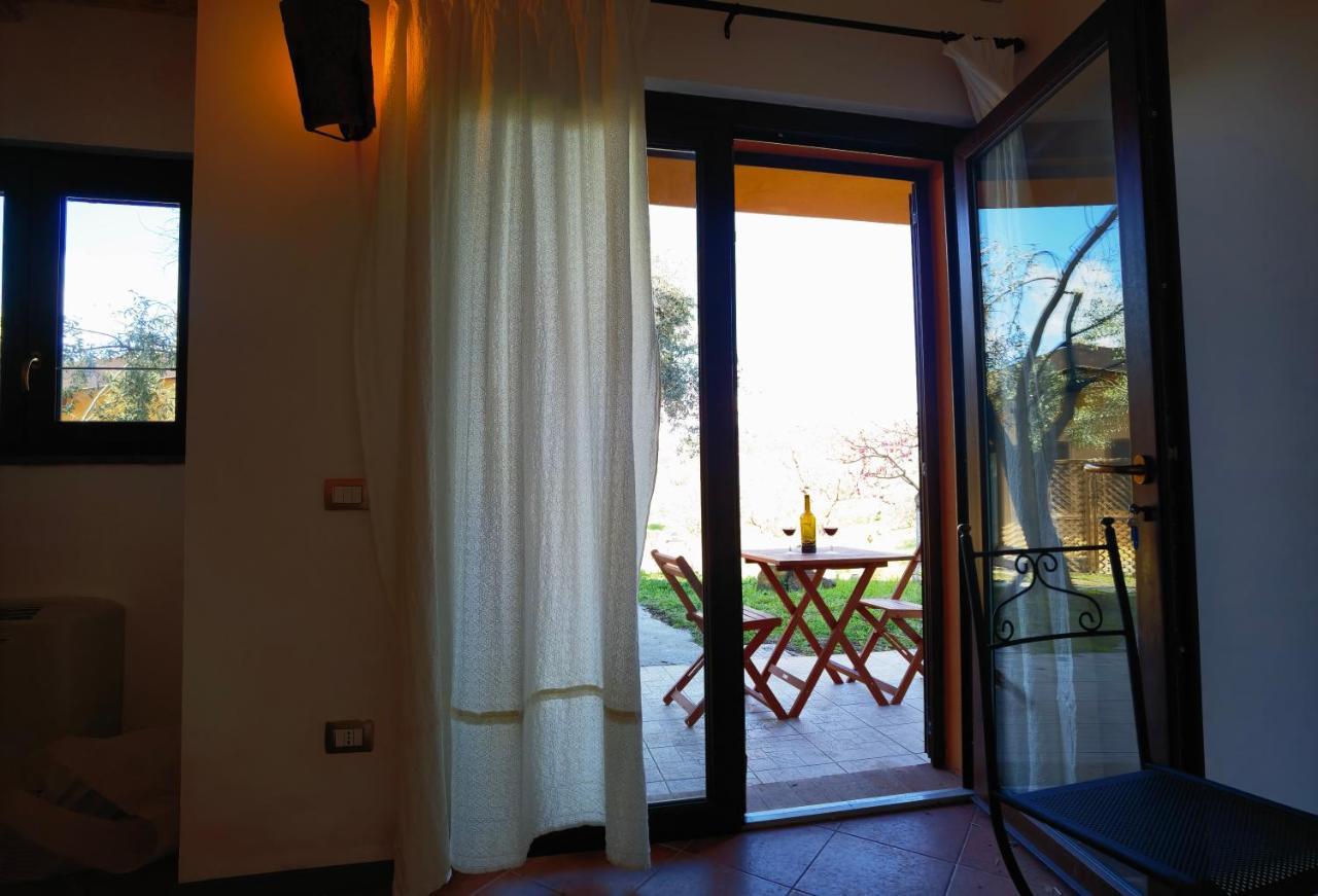 La Corte Degli Ulivi - Albergo Rurale トレズヌラーゲス エクステリア 写真
