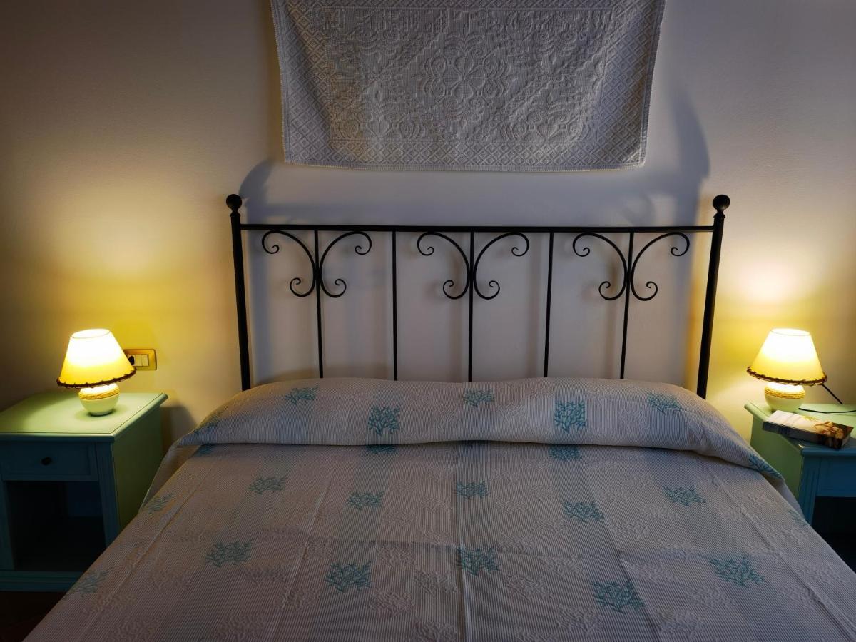 La Corte Degli Ulivi - Albergo Rurale トレズヌラーゲス エクステリア 写真
